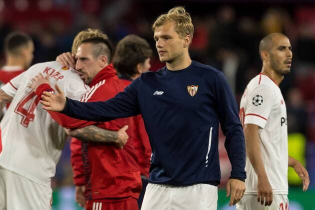 Spain Sevilla 03 04 2018 UEFA Champions League 2017 18 Season Quarter finals First leg Sevilla FC Bayern Munich Johannes Geis FCS is looking at DeFodi048