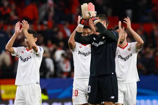 3rd April 2018, Ramon Sanchez Pizjuan, Seville, Spain; UEFA Champions League football, quarter final 1st leg, Sevilla versus Bayern Munich; Sevilla FC players thank their supporters at games end  ActionPlus12008231