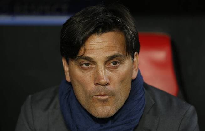 Partido de ida de cuartos de final de la Liga de Campeones entre la Sevilla y el Bayern. En la imagen, Montella. Champions League quarterfinals first leg match between Sevilla and Bayern. In this picture, Montella. 