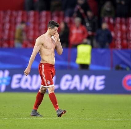 03 04 2018 Football UEFA Champions League 2017 2018 Quarter Finals FC Sevilla FC Bayern Munich at the Ramon Sanchez Pizjuan Sevilla Spain Robert Lewandowski FC Bayern Munich pensive