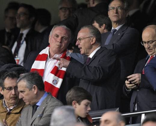 03 04 2018 Football UEFA Champions League 2017 2018 Quarter-finals FC Sevilla FC Bayern Munich at the Ramon Sanchez Pizjuan Sevilla Spain v li President Uli Hoeness FC Bayern and Chairman Karl Heinz Rummenigge FC Bayern Munich dissatisfied in the stands