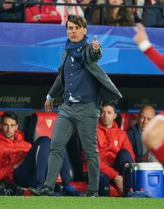 Vincenzo MONTELLA Sevilla coach full figure action portrait single image individual action FC SEVILLA FC BAVARIA MUENCHEN 1 2 quarter-final first leg UEFA Champions League match Sevilla Spain 03 04 2018 CL season 2017 2018 FCB