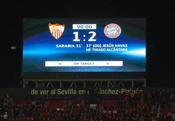 Stadium Football Stadium Tribuenen Auditorium Tribune Inside view Architecture Lawn inside Arena Scoreboard Screen Screenboard digital LED Display Monitor Result Final result FC SEVILLA FC BAVARIA MUENCHEN 1 2 Quarter-finals First leg Football UEFA Champions League Sevilla Spain 03 04 2018 CL Season 2017 2018 FCB