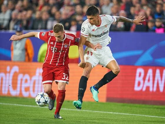 Joshua KIMMICH FCB 32 Battle of Pablo SARABIA Sevilla 17 FC SEVILLA FC BAVARIA MUENCHEN 1 2 Quarter-finals First leg Football UEFA Champions League Sevilla Spain 03 04 2018 CL Season 2017 2018 FCB