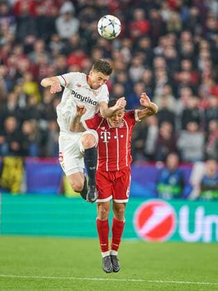 Clement LENGLET Sevilla 5 tackles Action against the ball against Thiago ALCANTARA FCB 6 FC SEVILLA FC BAVARIA MUENCHEN 1 2 Quarter-finals First leg Football UEFA Champions League Sevilla Spain 03 04 2018 CL Season 2017 2018 FCB