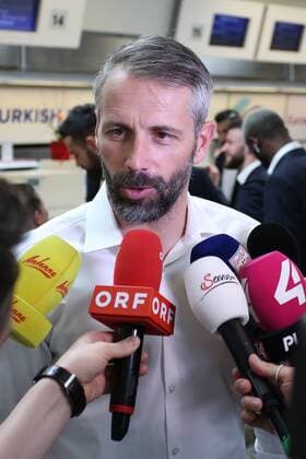SOCCER - EL, Lazio vs RBS SALZBURG,AUSTRIA,04.APR.18 - SOCCER - UEFA Europa League, quarterfinal, SS Lazio vs Red Bull Salzburg, departure from Salzburg airport. Image shows head coach Marco Rose (RBS). GEPAxpictures xMathiasxMandl