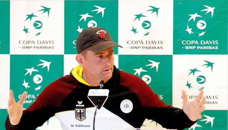 Captain of the German Davis Cup team, Michael Kohlmann, addresses a press conference PK Pressekonferenz in Valencia, Spain, 04 April 2018. The Davis Cup qualifying round between Spain and Germany will be held from 06 to 08 April. Michael Kohlmann presser !ACHTUNG: NUR REDAKTIONELLE NUTZUNG!  Copyright: xMANUELxBRUQUEx GRAF5699 20180404-636584482330319474