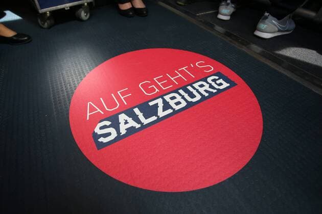 SOCCER - EL, Lazio vs RBS ROME,ITALY,04.APR.18 - SOCCER - UEFA Europa League, quarterfinal, SS Lazio vs Red Bull Salzburg, arrival at Rome airport. Image shows a sign. GEPAxpictures xMathiasxMandl