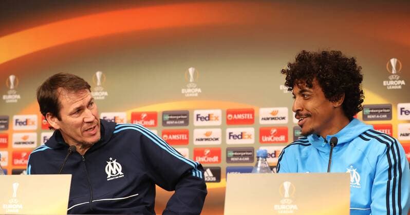 Olympique Marseille PK Euro League Leipzig 04 04 2018 Red Bull Arena Soccer UEFA Euro League PK on the eve of the quarter-finals RB Leipzig vs. Olympique de Marseille Pictured left coach Rudi Garcia Olympique Marseille and Luiz Gustavo Olympique Marseille players