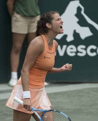 Themen der Woche - SPORT Bilder des Tages - SPORT April 4,2018: Julia Goerges (GER) defeated Kristie Ahn (USA) 2-6, 6-4, 7-6, at the Volvo Car Open being played at Family Circle Tennis Center in Charleston, South Carolina. Â© Tennisclix Cal Media TENNIS 2018: Volvo Car Open APRIL 04 - ZUMAc04_ 20180404_zaf_c04_002 Copyright: xLesliexBillmanx