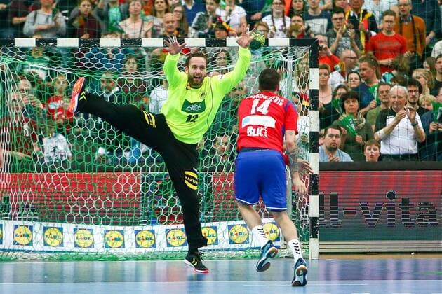 Germany Serbia Handball Leipzig 04 04 2018 Arena Leipzig Handball Internationals Match Germany Germany Serbia 26 19 12 7 Pictured left goalkeeper Silvio Heinevetter 12 Germany and Bogdan RadivojeviÄ ‡ 14 Serbia