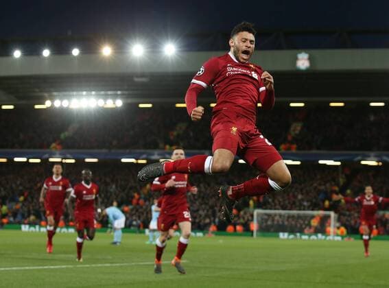 Bilder des Tages - SPORT Alex Oxlade-Chamberlain of Liverpool jumps up to Celebrate scoring the second goal during the Champions League Quarter Final 1st Leg, match at Anfield Stadium, Liverpool. Picture date: 4th April 2018. Picture credit should read: Simon Bellis Sportimage EDITORIAL USE ONLY. No use with unauthorised audio, video, data, fixture lists, club league logos or live services. Online in-match use limited to 120 images, no video emulation. No use in betting, games or single club league player publications.