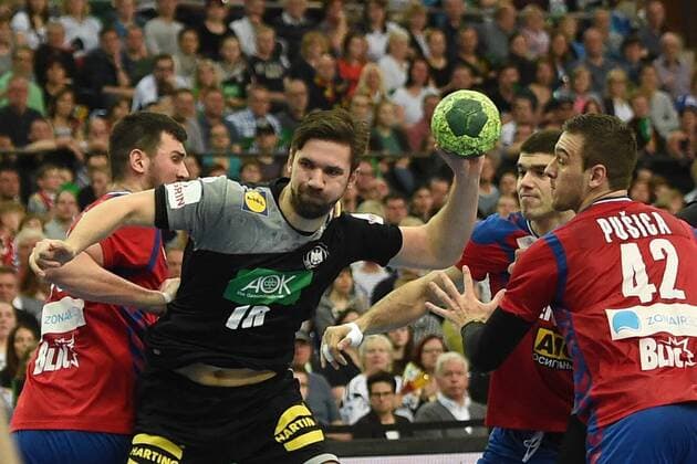 Handball Men International in Leipzig Season 2017 18 Germany Serbia Fabian Wiede No 10 Germany Miljan Pusica No 42 Serbia 04 04 18 Copyright: xMichaelxHundtx xMatthiasxKochx