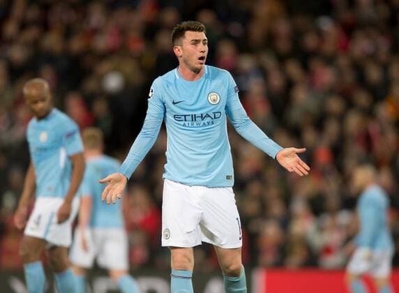 Bilder des Tages - SPORT Liverpool v Manchester City UEFA Champions League Quarter Final Aymeric Laporte of Manchester City gesture to Manchester City goalkeeper Ederson during the UEFA Champions League Quarter Final match at Anfield, Liverpool Content Not Available For UK Newspapers Copyright: xRussellxHartx FIL-11605-0006