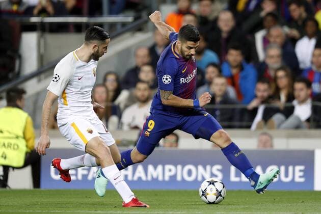 (l-r) Kostas Manolas of AS Roma, Luis Suarez of FC Barcelona Barca during the UEFA Champions League quarter final match between FC Barcelona and AS Roma at the Camp Nou stadium on April 04, 2018 in Barcelona, Spain. UEFA Champions League 2017 2018 xVIxVIxImagesx xMauricexvanxSteenxIVx 10543332