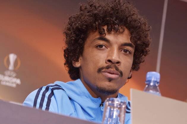 Football Europa League 2017 18 Press Conference in front of RB Leipzig Olympique Marseille 04 04 2018 Play on 05 04 2018 Luiz Gustavo Player of Olympique Marseille Leipzig Saxony Germany