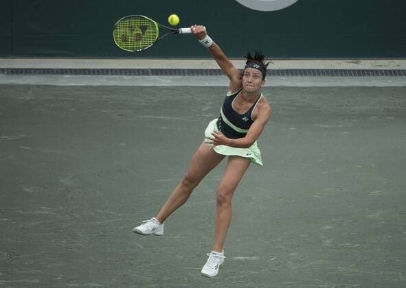 April 4,2018: Anastasia Sevastova (LAT) defeated Caroline Dolehide (USA) 7-5, 6-7, 6-1, at the Volvo Car Open being played at Family Circle Tennis Center in Charleston, South Carolina. Â© Tennisclix CSM TENNIS 2018: Volvo Car Open APRIL 04 - ZUMAc04_ 20180404_zaf_c04_037 Copyright: xLesliexBillmanx