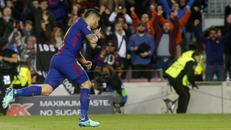Partido de ida de 1 4 de la Liga de Campeones entre el Barcelona y la Roma en el Camp Nou. En la imagen, Luis Suarez celebra su gol. First leg of 1 4 Champions League match between Barcelona and Roma. In this picture, Luis Suarez celebrates his goal. 