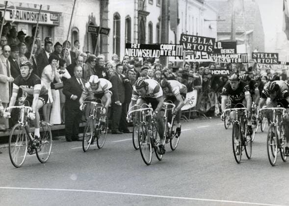 19740331 - MEERBEKE, BELGIUM : Belgian cyclist Frans Verbeeck (L) pictured as he wins the sprint for finishing second at the 1974 Tour Of Flanders (Ronde) in Meerbeke on 31 March 1974. Walter Godefroot finished third, Eddy Merckx fourth. ARCHIVES BELGAxARCHIVES  x25514683x