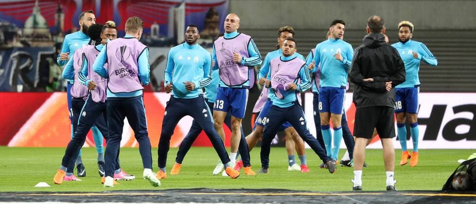 RB Leipzig Marseille Soccer Euro League Leipzig 05 04 2018 Red Bull Arena Soccer UEFA Euro League quarter-finals RB Leipzig vs. Olympique de Marseille Pictured team of Olympique Marseille warming