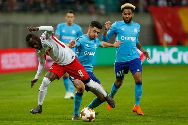 05 04 2018 xtgx Football UEFA Europa League RB Leipzig Olympique Marseille emporer Naby Keita Leipzig 8 Morgan Sanson Olympique Marseille 8 duel fight tackle Leipzig