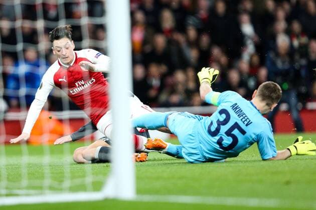 Mesut Ozil of Arsenal is fouled in the box during the UEFA Europa League Quarter-Final 1st leg match at the Emirates Stadium, London. Picture date 5th April 2018. Picture credit should read: Charlie Forgham-Bailey Sportimage EDITORIAL USE ONLY. No use with unauthorised audio, video, data, fixture lists, club league logos or live services. Online in-match use limited to 120 images, no video emulation. No use in betting, games or single club league player publications.