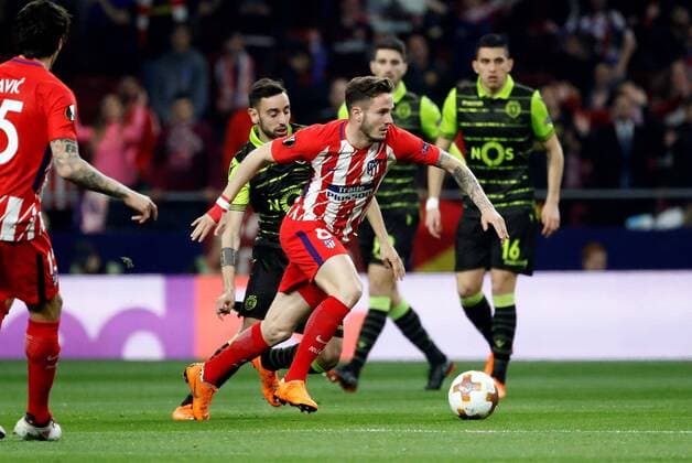 Atletico de Madrid s Saul Niguez (C) in action during the UEFA Champions League quarter-final first leg match between Atletico de Madrid and Sporting Lisboa at the Wanda Metropolitano stadium in Madrid, Spain, 05 April 2018. Atletico de Madrid vs. Sporting Lisboa !ACHTUNG: NUR REDAKTIONELLE NUTZUNG!  Copyright: xJuanJoxMartinx MAD01 20180405-636585611141249316