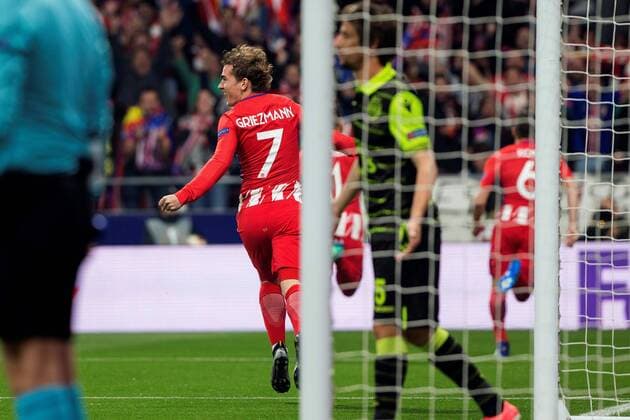 Atletico de Madrid s Antoine Griezmann (L) jubilates the first goal of the team during the UEFA Champions League quarter-final first leg match between Atletico de Madrid and Sporting Lisboa at the Wanda Metropolitano stadium in Madrid, Spain, 05 April 2018. Atletico de Madrid vs. Sporting Lisboa !ACHTUNG: NUR REDAKTIONELLE NUTZUNG!  Copyright: xRodrigoxJimenezx MAD02 20180405-636585619320977994