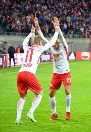 Team RB Leipzig celebrates the 1 0 Timo Werner RB Leipzig left and Konrad Laimer RB Leipzig 2 v li Dancing RB Leipzig vs Olympique Marseille Soccer UEFA Europa League 05 04 2018 Leipzig Copyright: xEIBNER BertxHarzerx EP_BHR