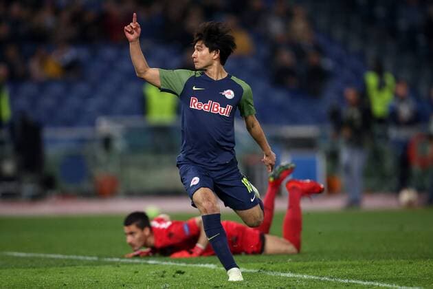 5th April 2018, Stadio Olimpico, Rome, Italy; UEFA Europa League football, quarter final, 1st leg, Lazio versus FC Salzburg; Takumi Minamino of Salzburg celebrates after scoring a goal in the 71th minute past goalkeeper Thomas Strakosha of Lazio  ActionPlus12009039