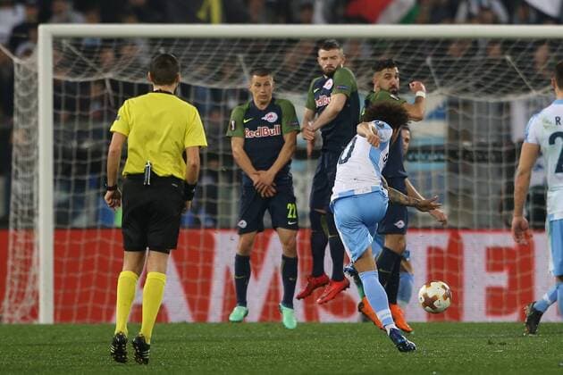 SOCCER - EL, Lazio vs RBS ROME,ITALY,05.APR.18 - SOCCER - UEFA Europa League, quarterfinal, SS Lazio vs Red Bull Salzburg. Image shows Stefan Lainer, Valon Berisha, Munas Dabbur (RBS) and Felipe Anderson (Lazio). GEPAxpictures xMathiasxMandl