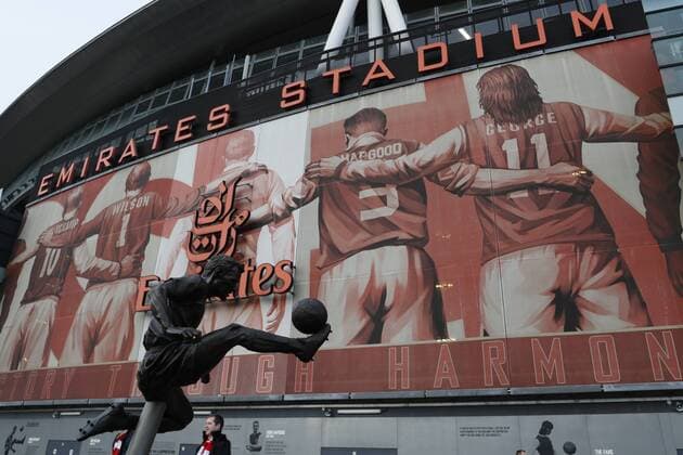 A general view of the Denis Bergkamp statue during the UEFA Europa League Quarter-Final match between Arsenal and CSKA Moscow at the Emirates Stadium, London, England on 5 April 2018. Copyright: xCarltonxMyriex 19500067
