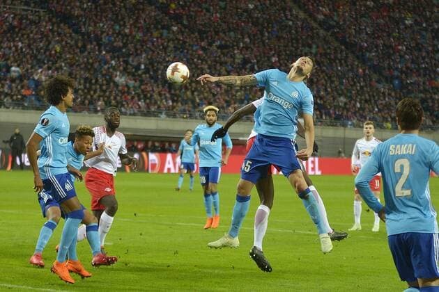 Football Europa League 2017 18 quarter-finals RB Leipzig Olympique Marseille 05 04 2018 Lucas Ocampos Marseille Mitte missed a ball with the head Leipzig Saxony Germany