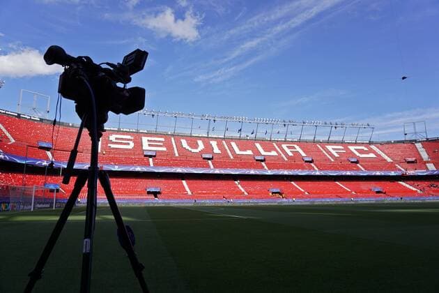 03 04 2018 Football UEFA Champions League 2017 2018 Quarterfinal FC Sevilla FC Bayern Munich in the stadium Ramon Sanchez Pizjuan Sevilla Spain Camera is about to play on the pitch