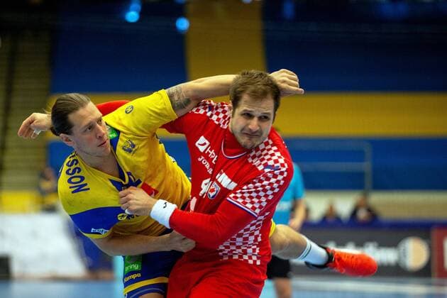 180407 Swedens Mattias Zachrisson during the international handball match between Sweden and Croatia on April 7, 2018 in Norrköping  Copyright: JosefinexLoftenius BB180407LO001