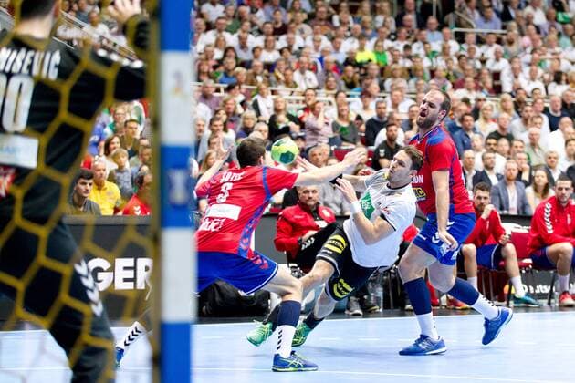 Kai Haefner No. 25 Germany tries to prevail against Mladen Sotic No. 3 Serbia Germany Serbia Dortmund Copyright: xDanielxReinelt xEibner-Pressefotox EP_drt