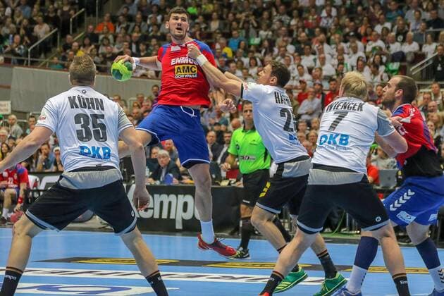 Serbias Drasko Nenadic vs. Germanys Julius Kuehn and Germanys Kai Haefner Germany vs Serbia Handball Laenderpiel 07 04 2018 Dortmund North Rhine-Westphalia Germany Westfalenhalle Copyright: xAgentur54Gradx SebastianxSendlakx