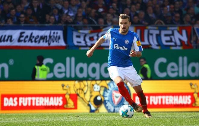 Holsteins Tom Weilandt in the match against Darmstadt 98 Kiel Holstein Stadion Copyright: xAgentur54Gradx xPatrickxNawex