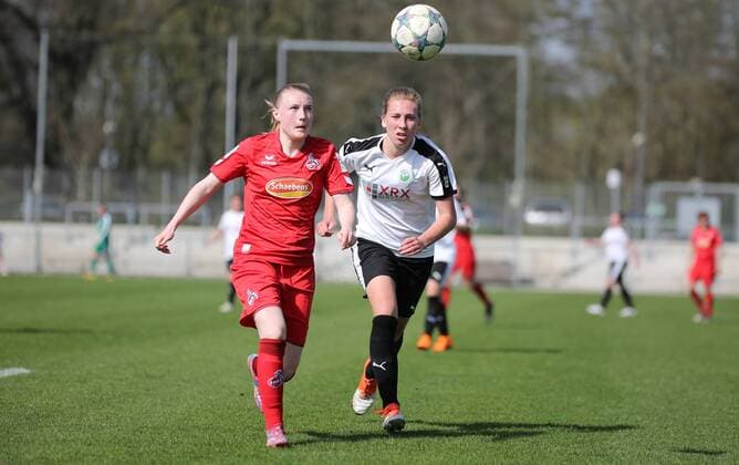 08 04 2018 xcex Germany Frankfurt Football Womens Football 2 Women Bundesliga South Season 2017 2018 1 FFC Frankfurt II 1 FC Cologne II Hannah Scheffler Cologne vs. Johanna Berg Frankfurt