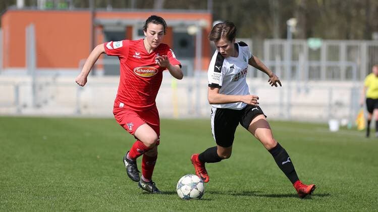 08 04 2018 xcex Germany Frankfurt Football Womens Football 2 Women Bundesliga South Season 2017 2018 1 FFC Frankfurt II 1 FC Cologne II Alexandra Emmerling Frankfurt v Kristina Bartsch Cologne