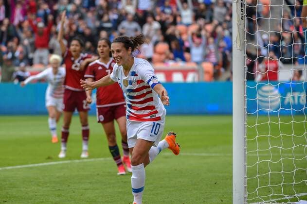 HOUSTON, TX - APRIL 08: U.S. Women s Soccer midfielder Carli Lloyd (10) celebrates her 100th international goal during the soccer match between the USA and Mexico Women s National Teams on April 8, 2018 at BBVA Stadium in Houston, Texas. (Photo by Ken Murray Icon Sportswire) SOCCER: APR 08 Women s - USA v Mexico Icon180408002 EDITORIAL USE ONLY