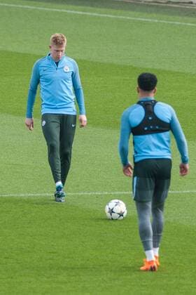 Manchester City Training Kevin De Bruyne of Manchester City (left) with Kyle Walker during the Manchester City training session at City Football Academy , Manchester Content Not Available For UK Newspapers Copyright: xMattxWilkinsonx FIL-11627-0007