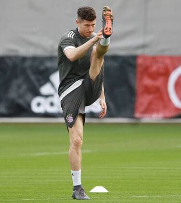 Robert Lewandowski Football FC Bayern Munich Final training before the CL game against Sevilla FC 10 04 2018