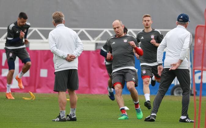 Coach Jupp Heynckes re Arjen Robben Kimmich Team Soccer FC Bayern Munich Final training before the CL match against Sevilla FC 10 04 2018