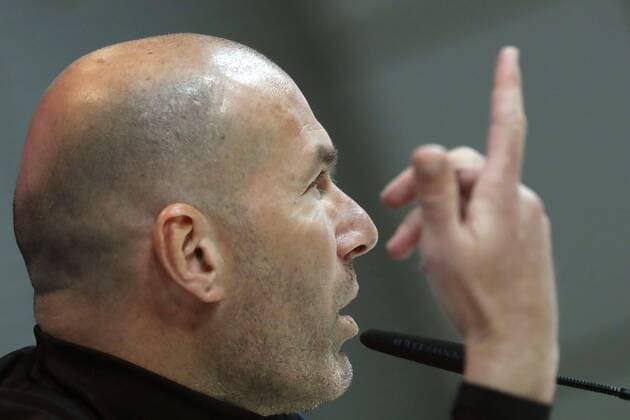 Real Madrid s head coach, French Zinedine Zidane, speaks during a press conference PK Pressekonferenz following a training session at Valdebebas sports facilities in Madrid, Spain, 10 April 2018. Real Madrid will face Juventus in their UEFA Champions League quarter final second leg match on 11 April. Real Madrid press conference !ACHTUNG: NUR REDAKTIONELLE NUTZUNG!  Copyright: xJAVIERxLIZÓNx GRAF330 20180410-636589680124487908