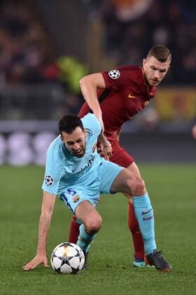 Edin Dzeko Roma, Sergio Busquets Barcelona Roma 10-04-2018 Stadio Olimpico Champions League, Quarti di Finale. AS Roma - Barcellona AS Roma - Barcelona Foto Antonietta Baldassarre Insidefoto AntoxBaldassarre