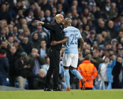 Bilder des Tages - SPORT Manchester City s Pep Guardiola argues with referee Antonio Mateu Lahoz at half time during the Champions League Quarter Final 2nd Leg match at the Etihad Stadium, Manchester. Picture date: 10th April 2018. Picture credit should read: David Klein Sportimage EDITORIAL USE ONLY. No use with unauthorised audio, video, data, fixture lists, club league logos or live services. Online in-match use limited to 120 images, no video emulation. No use in betting, games or single club league player publications.