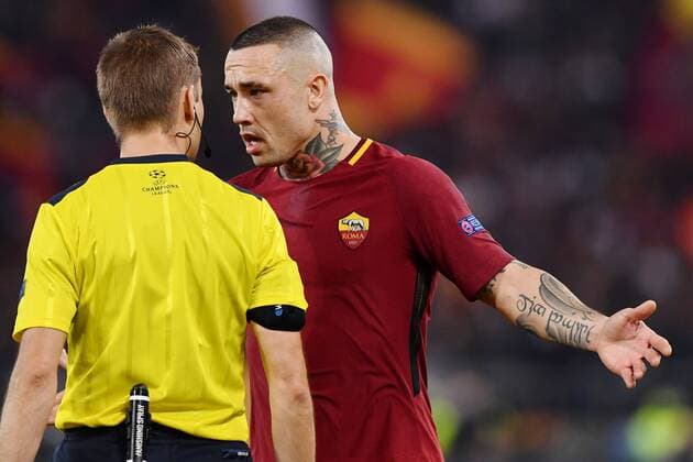 As Roma 10 04 2018 - Champions League Roma-Barcellona foto Antonello Sammarco Image nella foto: Radja Nainggolan-Clement Turpin 