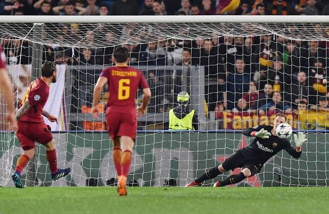As Roma 10 04 2018 - Champions League Roma-Barcellona foto Antonello Sammarco Image nella foto: gol Daniele De Rossi 