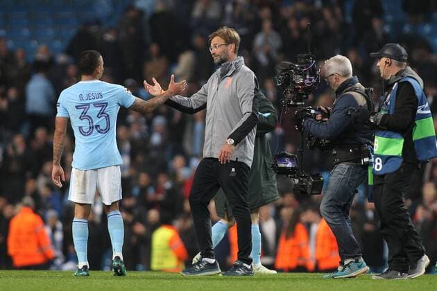 Manchester City v Liverpool UEFA Champions League Quarter Final Jurgen Klopp manager of Liverpool shakes hands with Gabriel Jesus, after the UEFA Champions League Quarter Final match against Manchester City at the Etihad Stadium, Manchester. Content Not Available For UK Newspapers Copyright: xMichaelxSedgwickx FIL-11629-0024